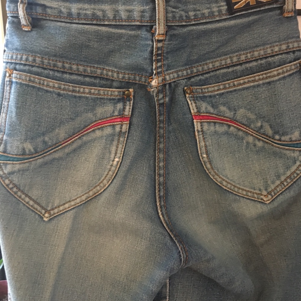 Retro 80’s Britannia high-waisted jeans